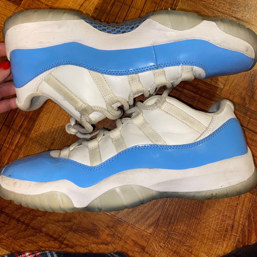 Jordan 11 retro low university blue
